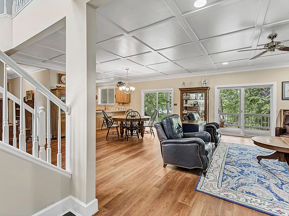 2nd image of 1368 Gregg Dr