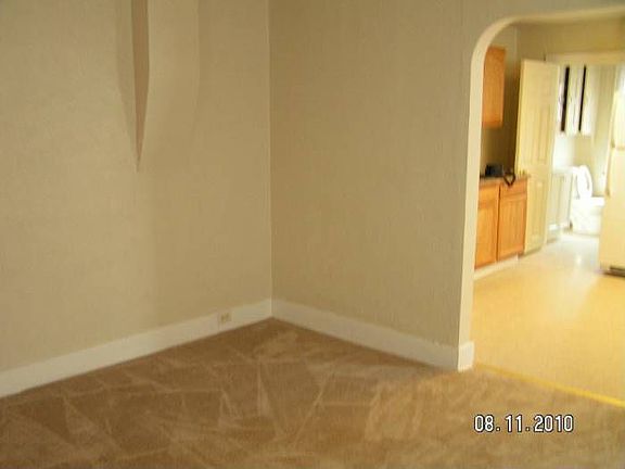 Dining, kit, 1/2 bath