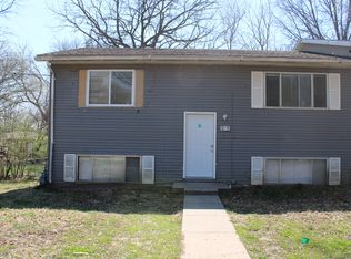 665 Santa Fe St, Leavenworth, KS 66048