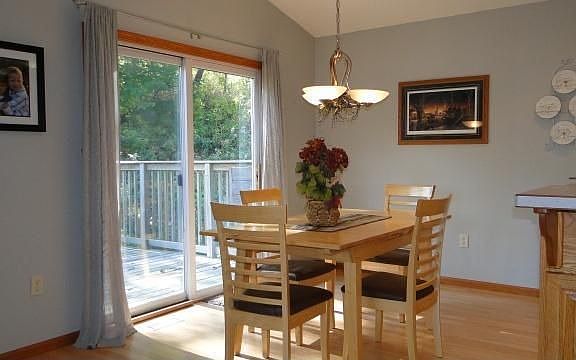 5th image of 4214 Mountain Ln