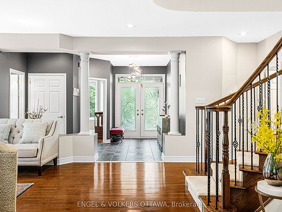 3rd image of 8 Glenrill Pl