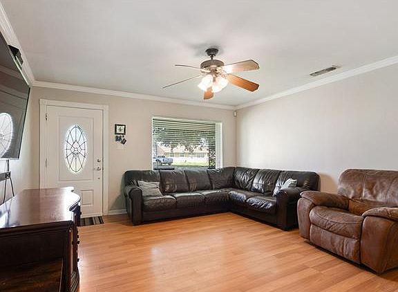 3rd image of 149 Valentine Dr