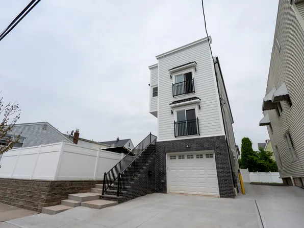 704 Warren St #1, Harrison, NJ 07029