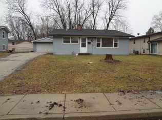 112 Ensenada Ct, Carpentersville, IL 60110