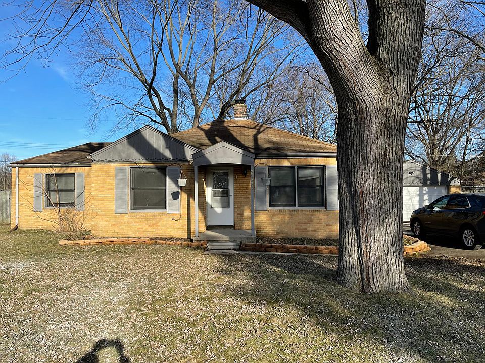 1st image of 21554 Oxford Ave