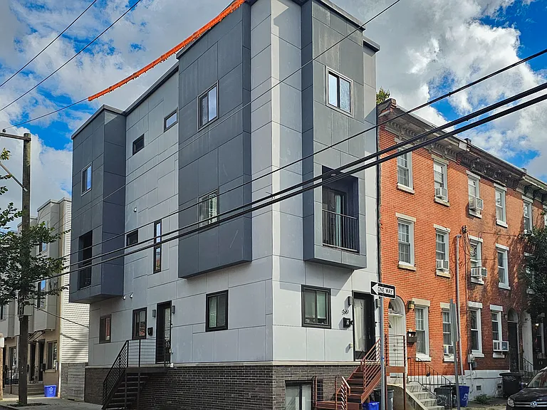 519 N 38th St #2 — Photo 2
