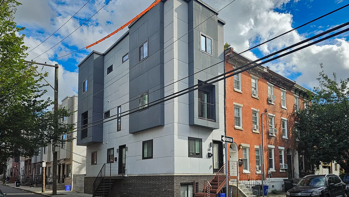 Building Photo - 519 N 38th St #2