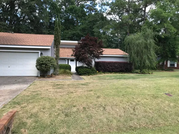 3197 Wood Hill Dr, Tallahassee, FL 32303