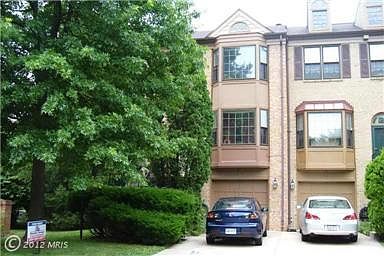 1st image of 200 Lynn Manor Dr