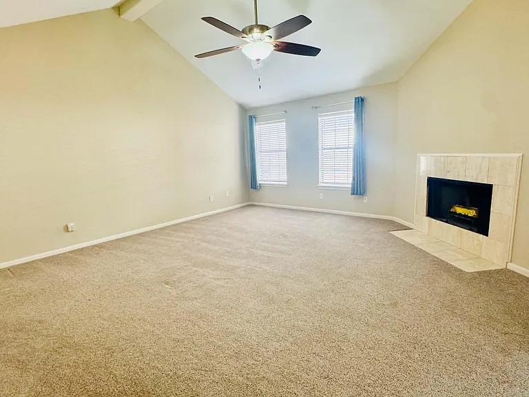 2413 Potomac Dr #D — Photo 15