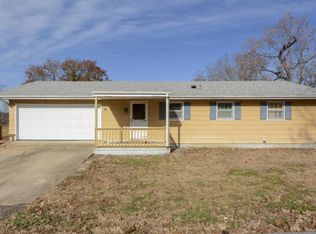 817 Wayland Dr, Forsyth, MO 65653