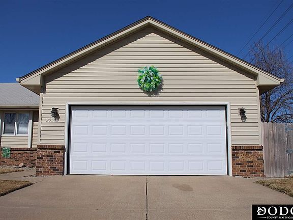 5th image of 2534 E 10th St