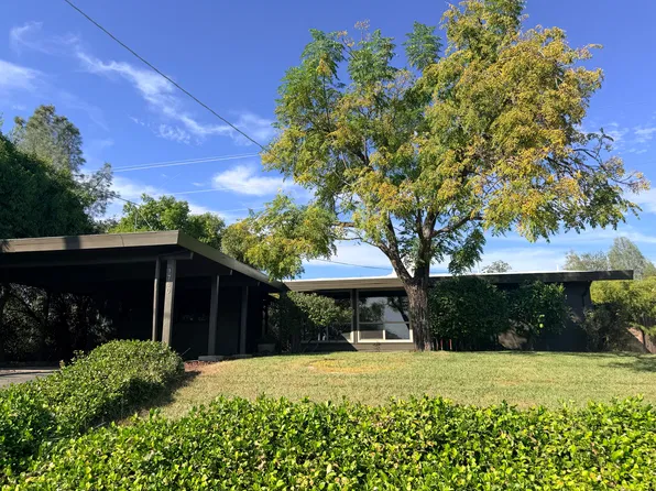 1760 Barbara Rd, Redding, CA 96003