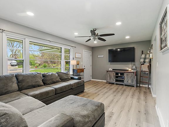 3rd image of 4603 Bonner Dr
