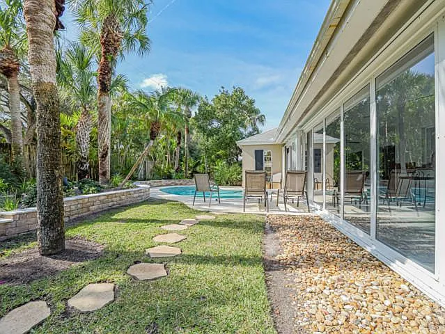 1425 Treasure Cove Ln — Photo 52