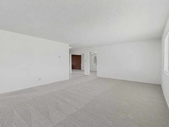 4th image of 808 Ash Loop