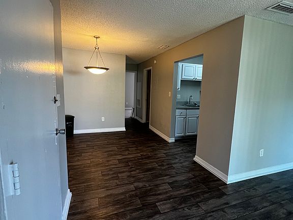 4th image of 1 Glades Cir #1