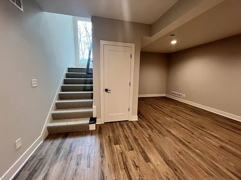 1533 SW Hedgewood Ln — Photo 30