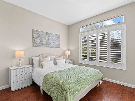 5th image of 9986 Aspen Meadows Ct