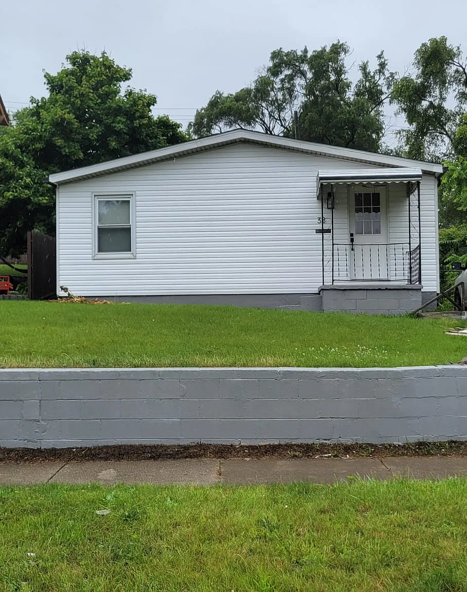 3 bed, 1516 sqft, $1,600 — Photo 1