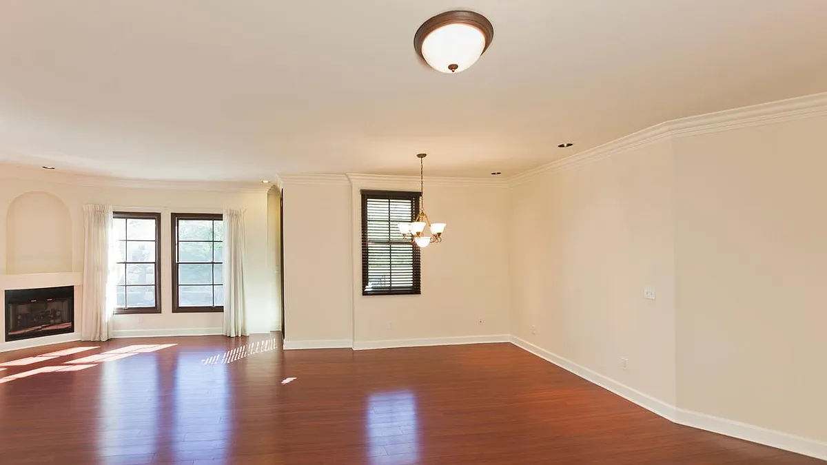 Dining/Living - 4443 Moorpark Way #301