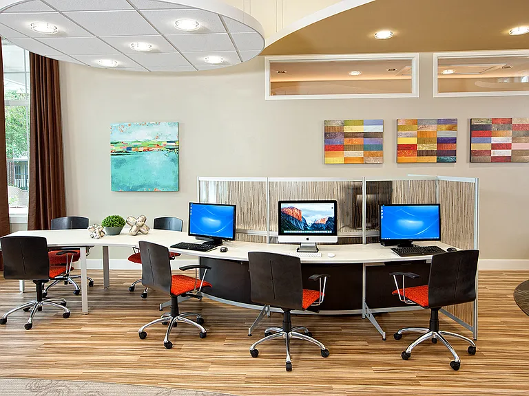 24-Hour Business Center with Computers and Wireless Printing