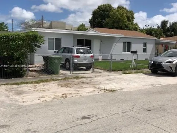 4419 E 9th Ln, Hialeah, FL 33013