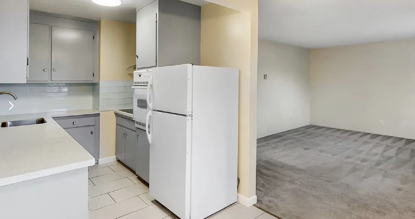 2 bed, 800 sqft, $2,350 — Photo 1