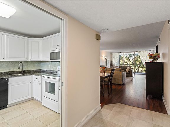 4th image of 4015 W Palm Aire Drive #304