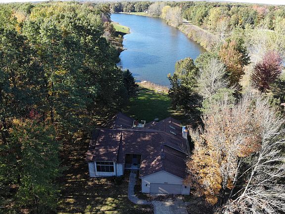 4th image of 9447 Sunset Ct