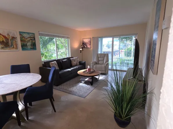 207 Tropic Isle Drive #215, Delray Beach, FL 33483