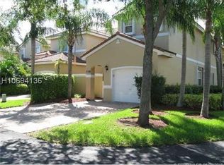 1140 Cherrypalm Ln, Hollywood, FL 33019