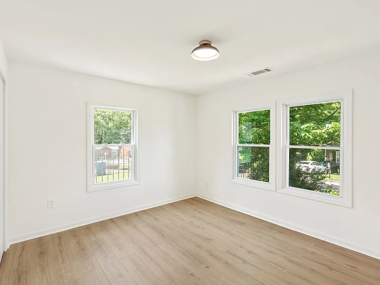 149 Edwards St NW — Photo 23