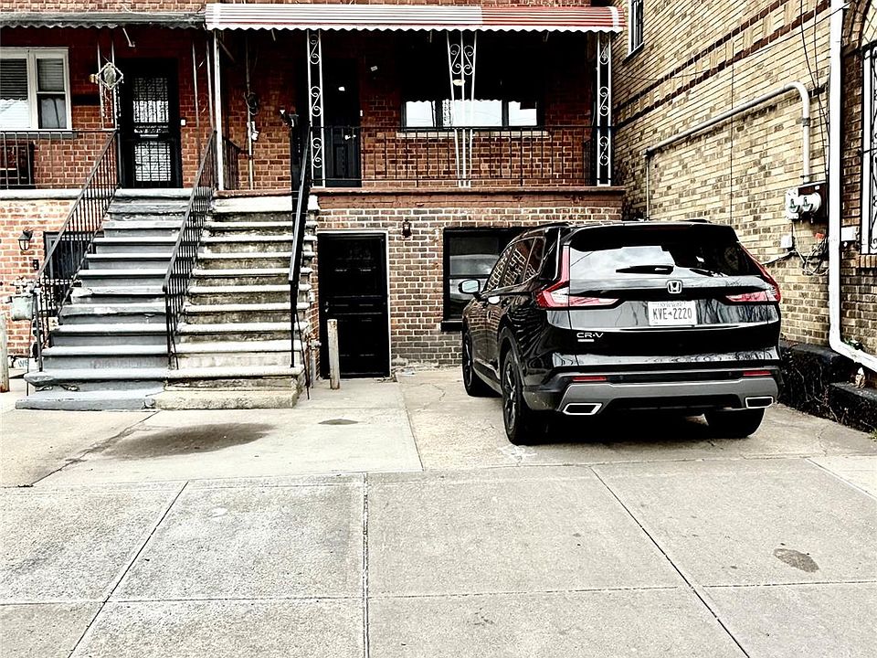 1st image of 1031 E 215th St, Bronx, Ny