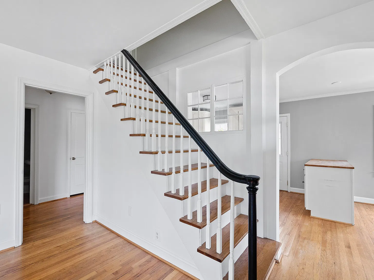 2 bed, 2.0 bath, $2,475 — Photo 2