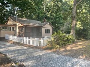 1469 Dana Rd, Hendersonville, NC 28792