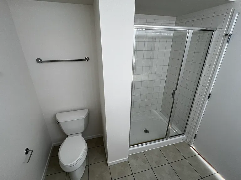 9655 Woods Dr #406 — Photo 18