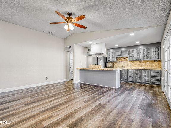 5th image of 6746 W HOLLY Street