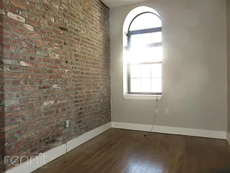 Rented by Rennit Inc.