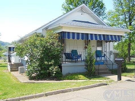 2nd image of 2501 Potomac St