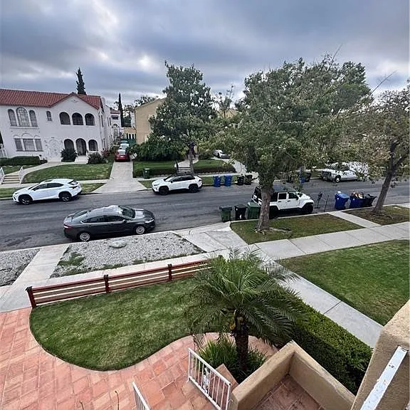 1046 S Citrus Ave — Photo 11