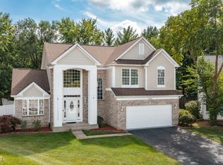 2585 Autumn Grove Ct, Aurora, IL 60504