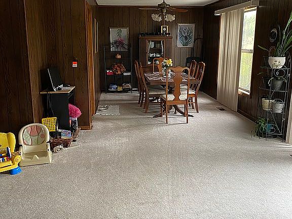 Main Floor dining area. 
