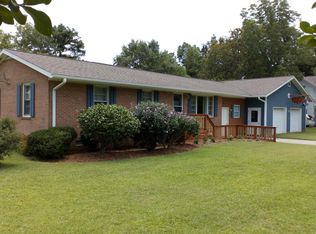 514 Midyette St, Oriental, NC 28571