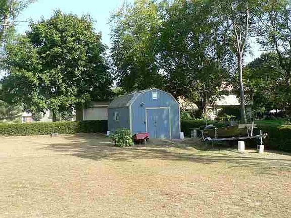 Shed