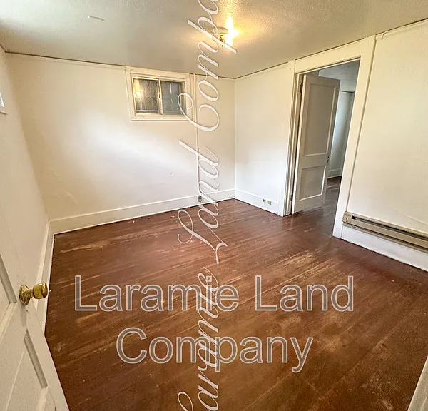817 E University Ave — Photo 10