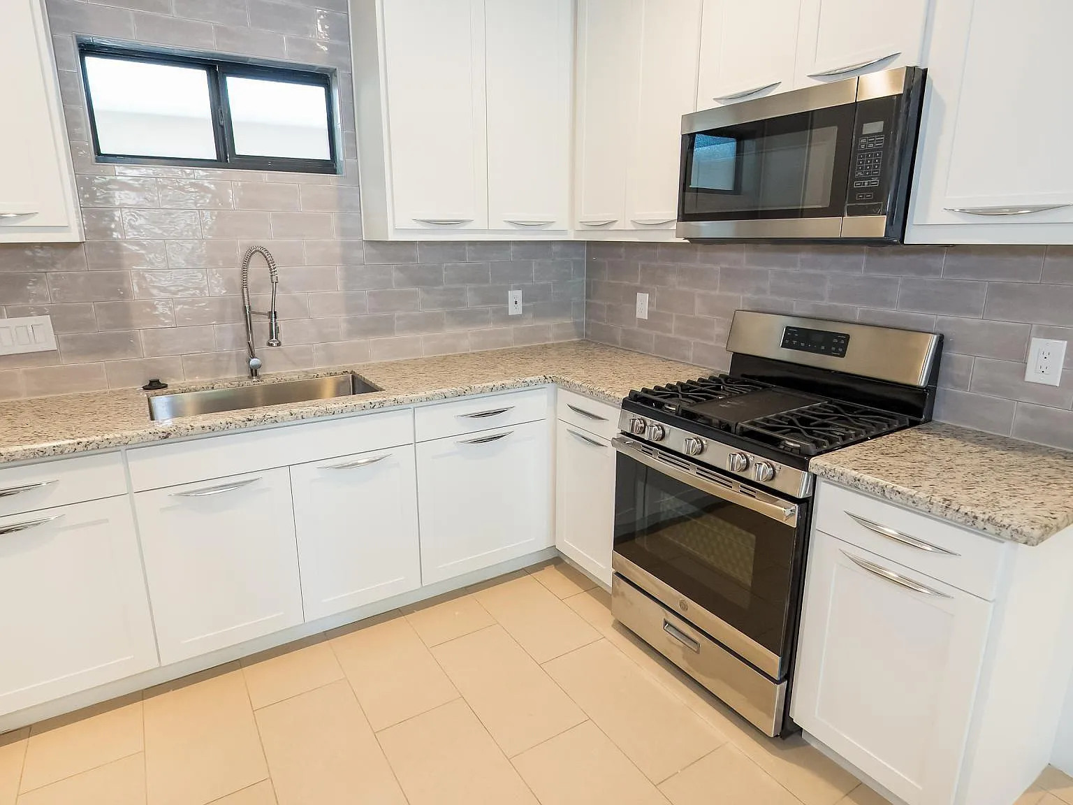 1 bed, 1.0 bath, 1512 sqft, $1,200 — Photo 4