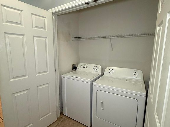 4th image of 7990 Baymeadows Rd #829