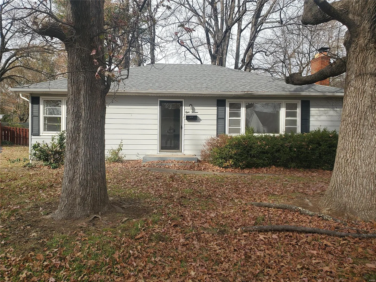 813 Preston Ln photo 1