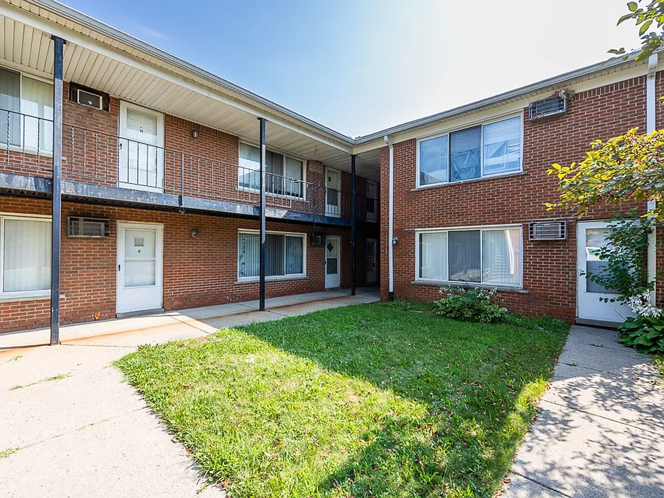 22330 W Warren - 22330 W Warren Ave LLC